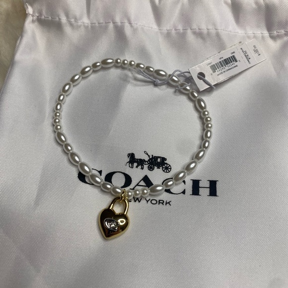 Coach Heart Lock Stretch Bracelet Pearl Bracelet Gold Heart CI891 - Picture 2 of 2
